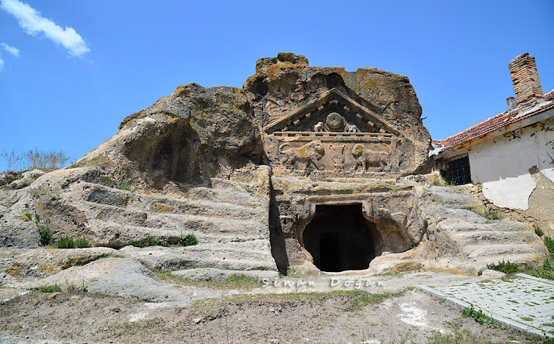 Aslanlı Mabet